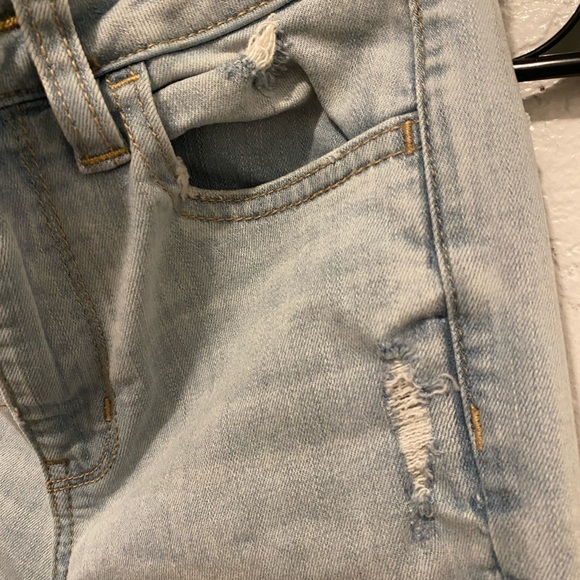American Eagle Next Level Stretch Jeans, light blue wash - Picture 3 of 3